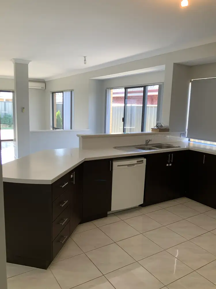 Fifth view of Homely house listing, 8 Aldersyde, Baldivis WA 6171