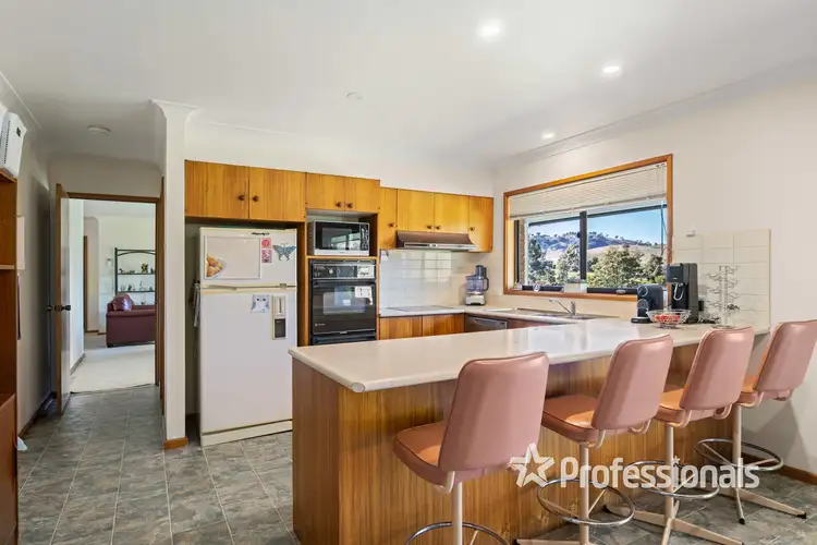 Fourth view of Homely house listing, 2 Lobban Street, Bethanga VIC 3691