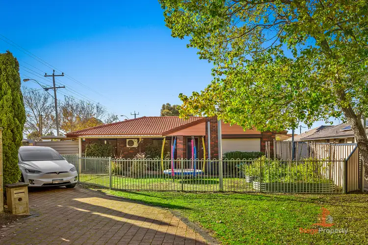 1/2 Colkirk Way, Willetton WA 6155