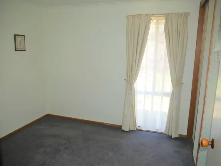 Sixth view of Homely house listing, 8 Parsons Court, Mooroopna VIC 3629