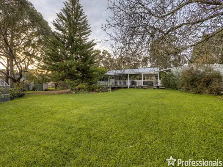 36 Pruiti Crescent, Lesmurdie WA 6076