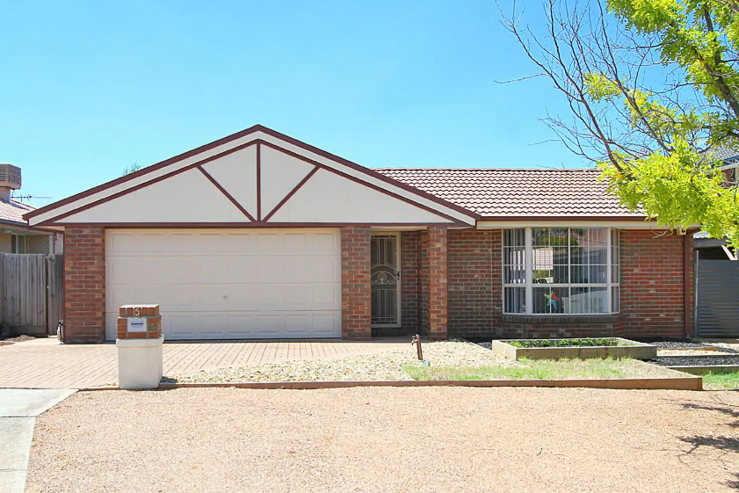 Main view of Homely house listing, 5 Berthon Crescent, Hillside VIC 3037