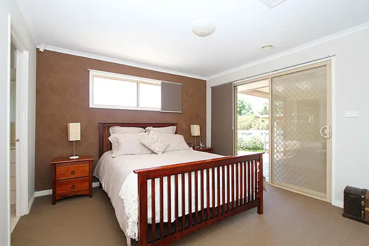 Seventh view of Homely house listing, 5 Berthon Crescent, Hillside VIC 3037