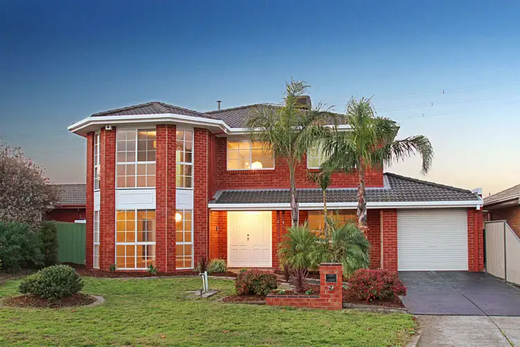 24 Honeyeater Crescent, Taylors Lakes VIC 3038