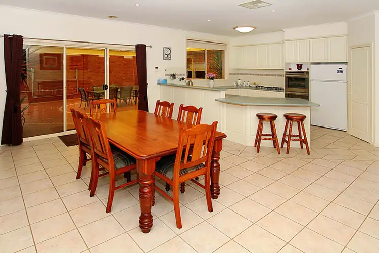 Fifth view of Homely house listing, 18 Peradon Way, Hillside VIC 3037