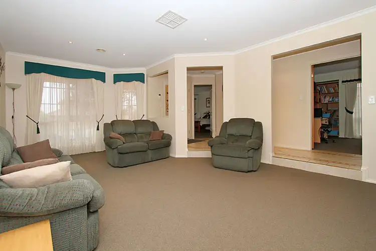Sixth view of Homely house listing, 18 Peradon Way, Hillside VIC 3037