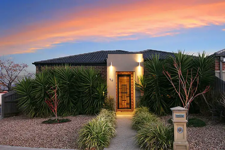 40 Kingston Drive, Taylors Hill VIC 3037