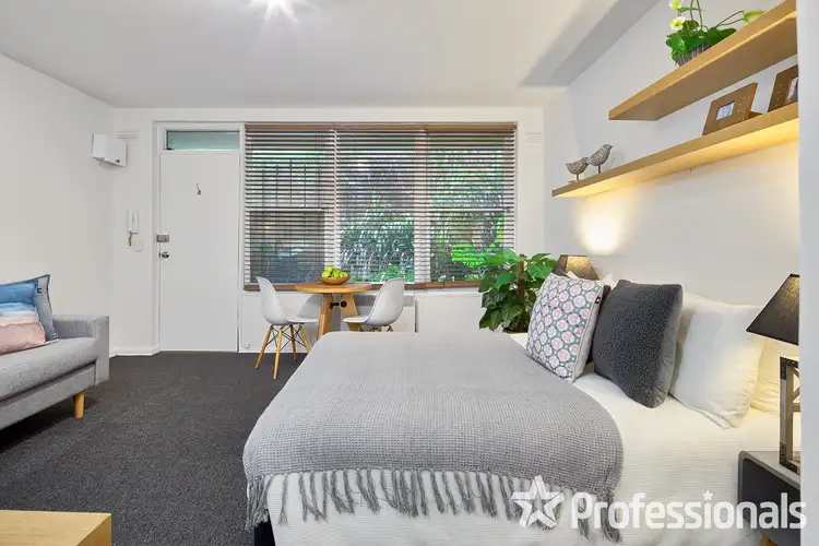 Third view of Homely studio listing, 3/3 Dalgety Street, St Kilda VIC 3182