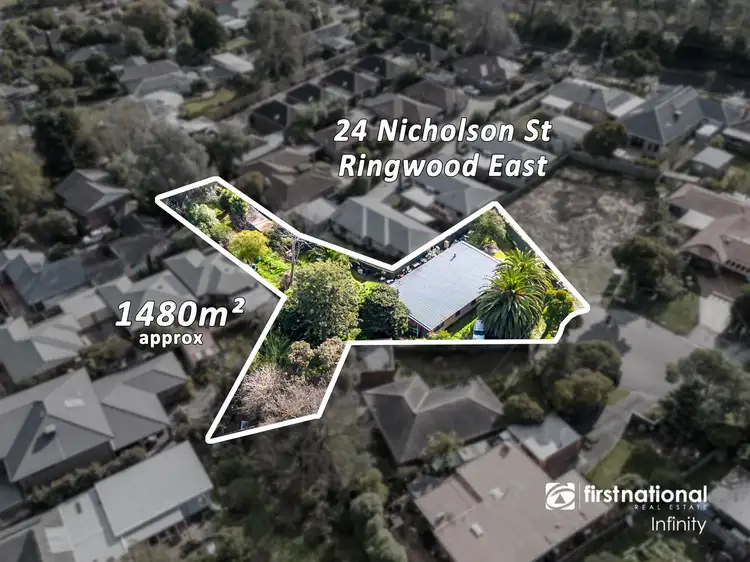 24 Nicholson Street