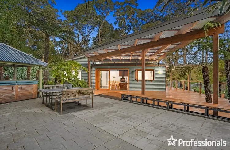 10 Watkins Crescent, Mount Evelyn VIC 3796