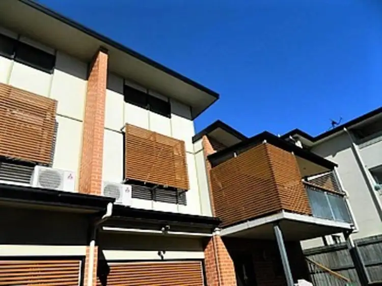 6/82 Stafford Road