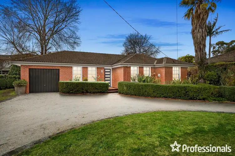 6 Crown Point Ridge, Chirnside Park VIC 3116