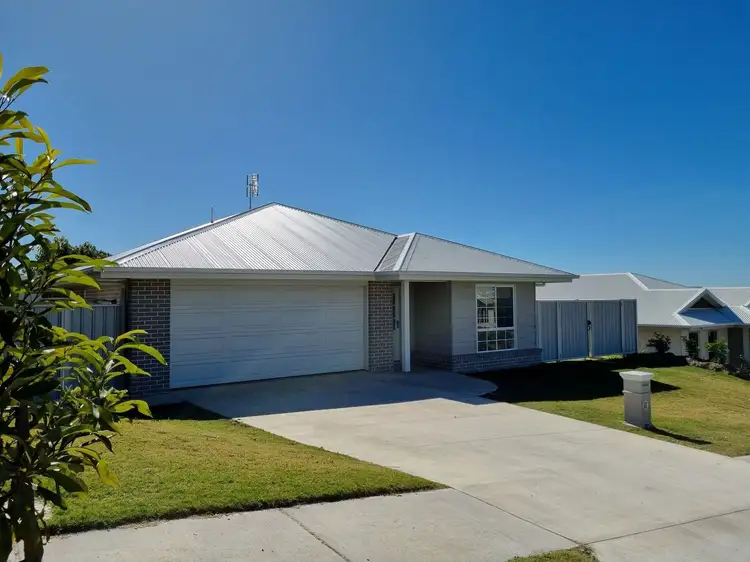 38 Panda Street, Southside QLD 4570