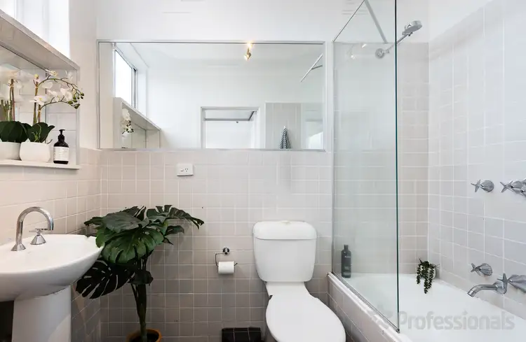 Sixth view of Homely apartment listing, 2/45 Clyde Street, St Kilda VIC 3182