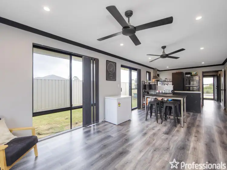 8 Jarvis Road, Haynes WA 6112