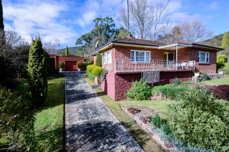 13 Clarke Avenue, Warburton VIC 3799
