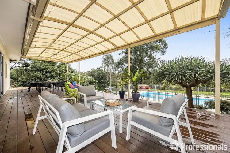 2 Craigie Place, Mundaring WA 6073