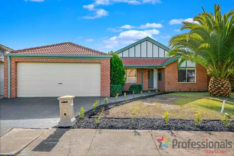 11 Varna Court, Hillside VIC 3037