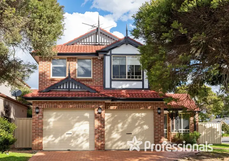 8 Magnolia Close, Casula NSW 2170