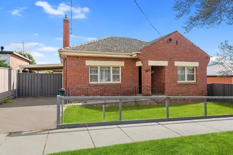 206 Neale Street, Flora Hill VIC 3550