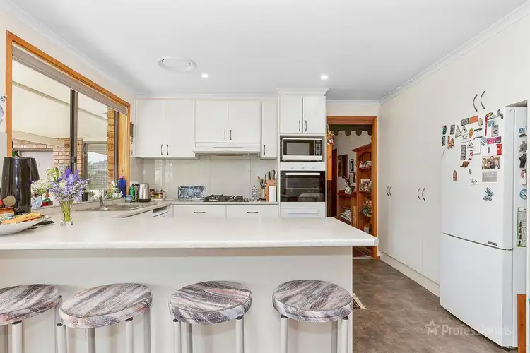 Fifth view of Homely house listing, 2 Chivers Close, Lithgow NSW 2790