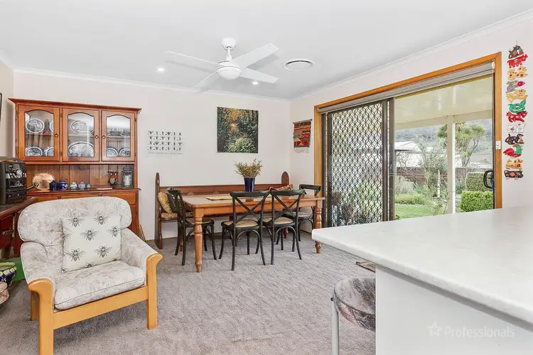 Sixth view of Homely house listing, 2 Chivers Close, Lithgow NSW 2790