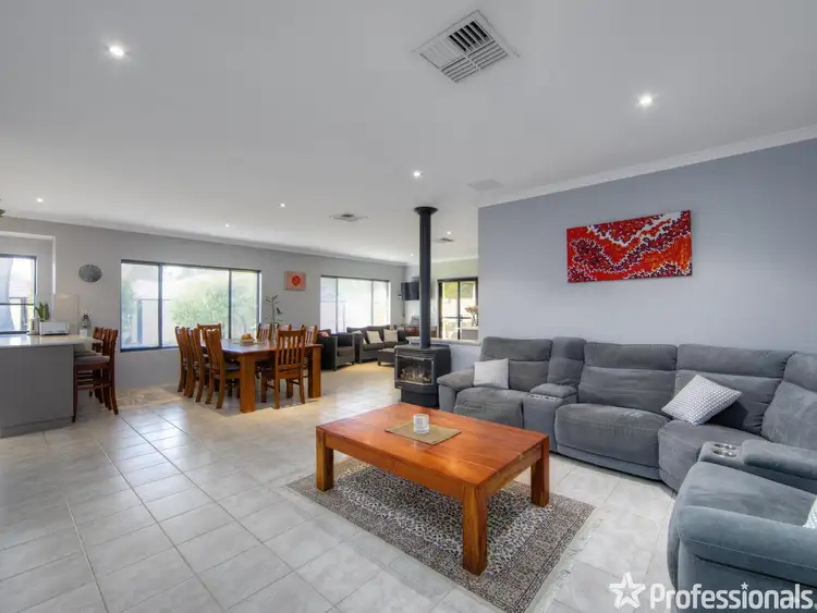 Seventh view of Homely house listing, 22 Phar Lap Road, Wattle Grove WA 6107