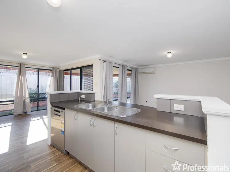 36 Magma Road, Wattle Grove WA 6107