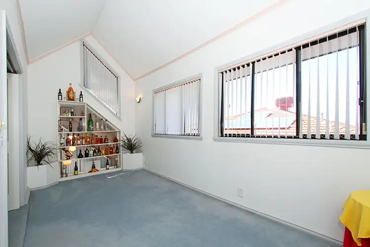 Seventh view of Homely house listing, 10 Peradon Way, Hillside VIC 3037