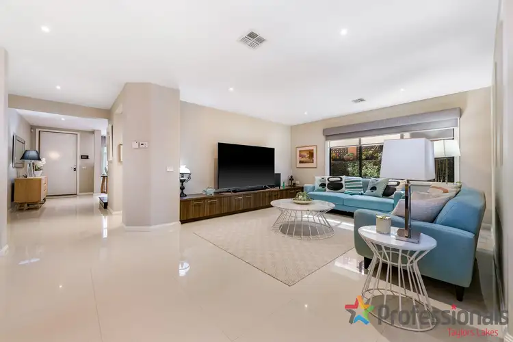 Sixth view of Homely house listing, 20 Waters Way, Hillside VIC 3037