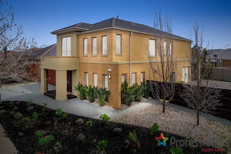 Second view of Homely house listing, 26 Cobaw Circuit, Caroline Springs VIC 3023