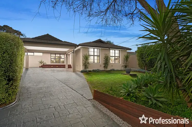 2/201 Parkvalley Drive, Chirnside Park VIC 3116