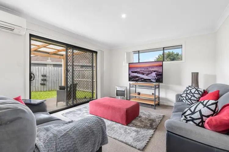 Fourth view of Homely villa listing, 1/73 McKeachie Drive, Aberglasslyn NSW 2320