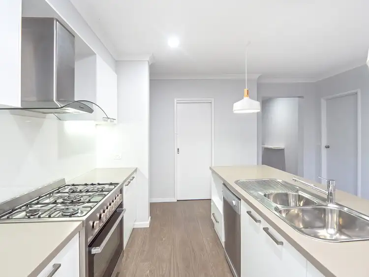 Fifth view of Homely house listing, 22 Whitton Avenue, Kialla VIC 3631