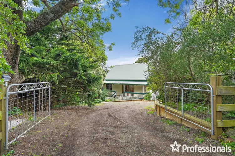 8 Grantully Street, Mount Evelyn VIC 3796