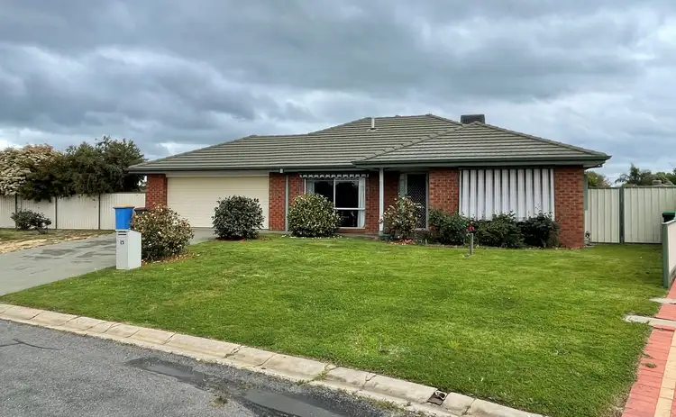 15 Maple Crescent, Numurkah VIC 3636