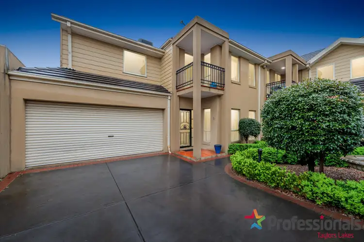 2/43 Wentworth Drive, Taylors Lakes VIC 3038