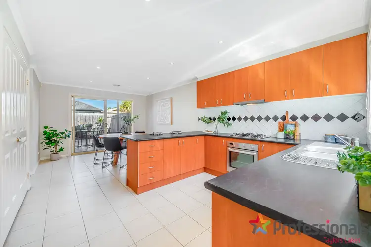 Fifth view of Homely unit listing, 1/25 Jade Way, Hillside VIC 3037