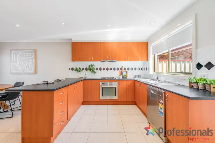 Sixth view of Homely unit listing, 1/25 Jade Way, Hillside VIC 3037