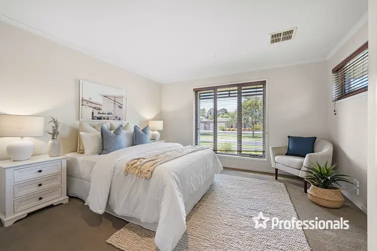 Fifth view of Homely house listing, 4 Grange Close, Wodonga VIC 3690