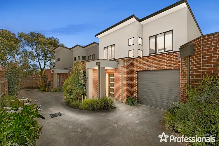 3 Brennan Close, Mooroolbark VIC 3138