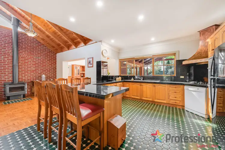 Third view of Homely house listing, 5 Emma Court, Taylors Lakes VIC 3038
