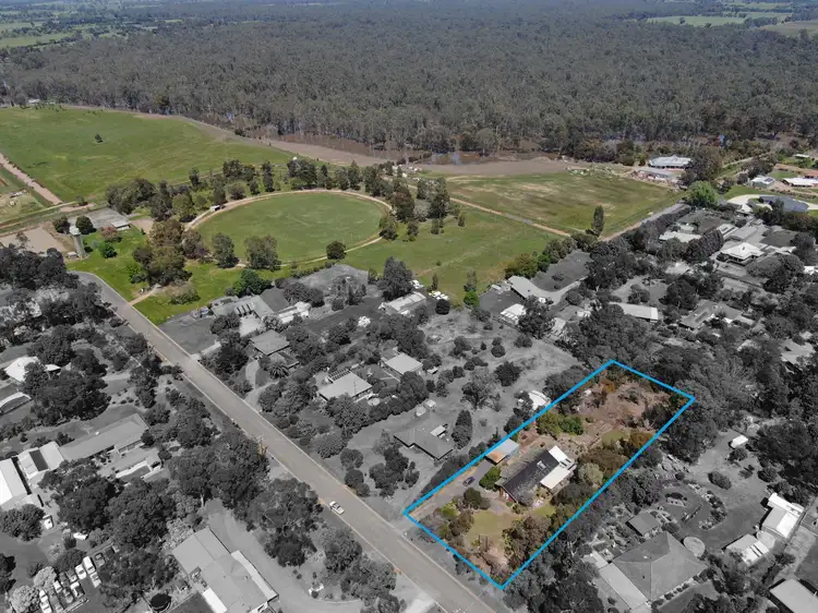 10 Devine Road, Kialla West VIC 3631