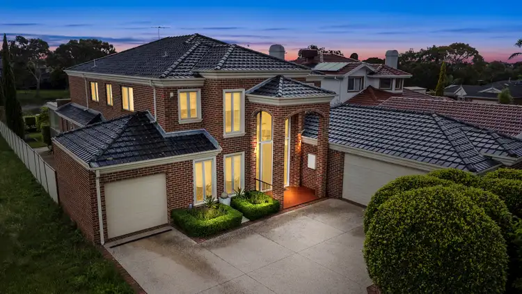 6 Benton Way, Taylors Lakes VIC 3038