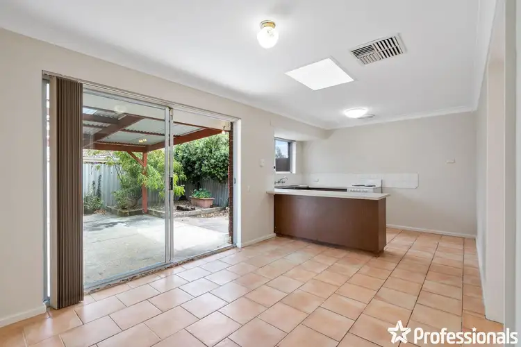 9 Diosma Way, Forrestfield WA 6058