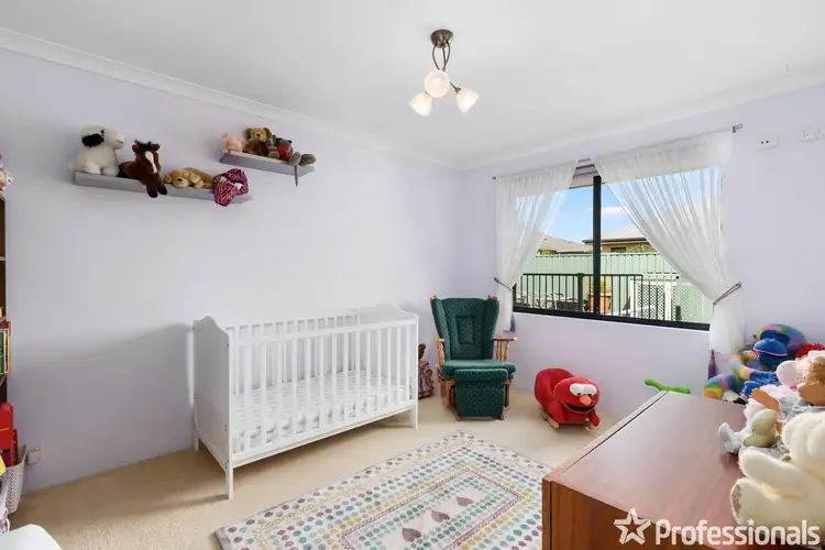 Fifth view of Homely house listing, 4 Sheriff Circuit, Wattle Grove WA 6107