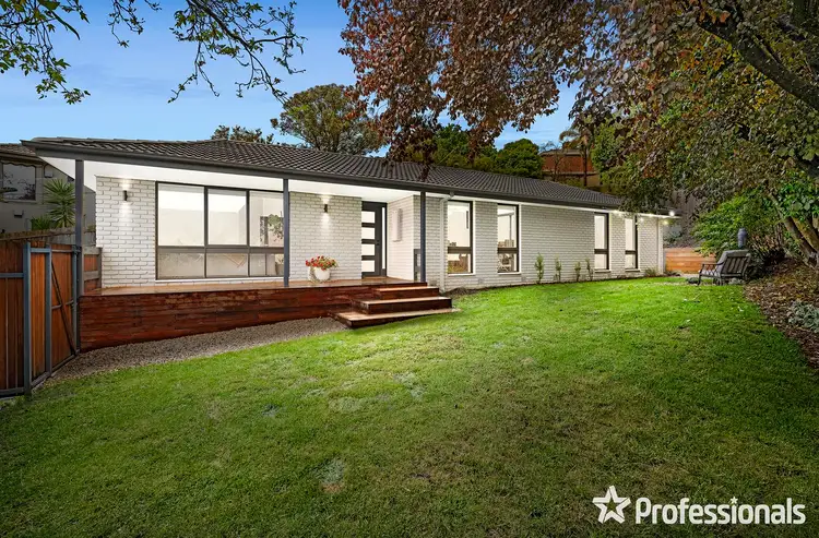 10 Meadowlark Lane, Mooroolbark VIC 3138