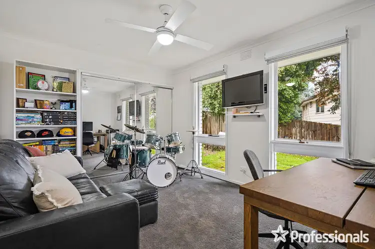 Fifth view of Homely house listing, 10 Meadowlark Lane, Mooroolbark VIC 3138