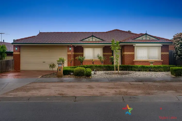 2 Aikshaw Close, Hillside VIC 3037