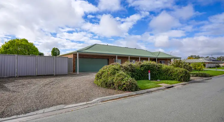 Second view of Homely house listing, 35 Silvan Crescent, Kialla VIC 3631